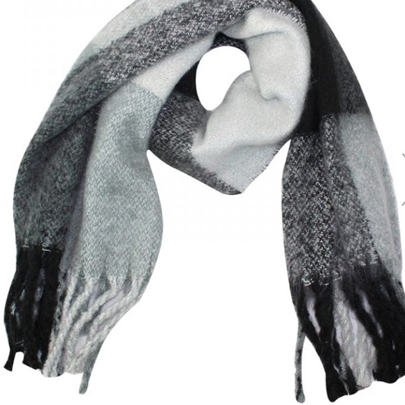 Oversize Scarf Black Gray Michael Stars Brush Hour - Picture 7 of 8